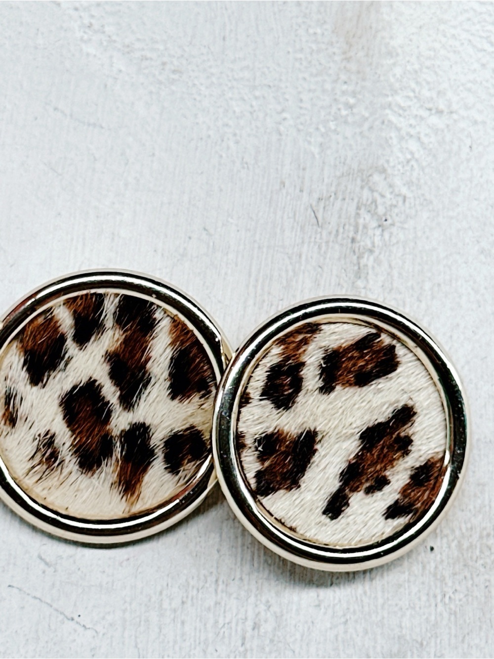 4848gc. Karu Clip Ons Animal Print Vintage